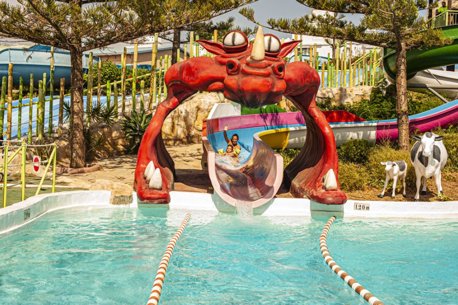 أفضل الأماكن لممارسة الرياضات المائية في ماربيلا