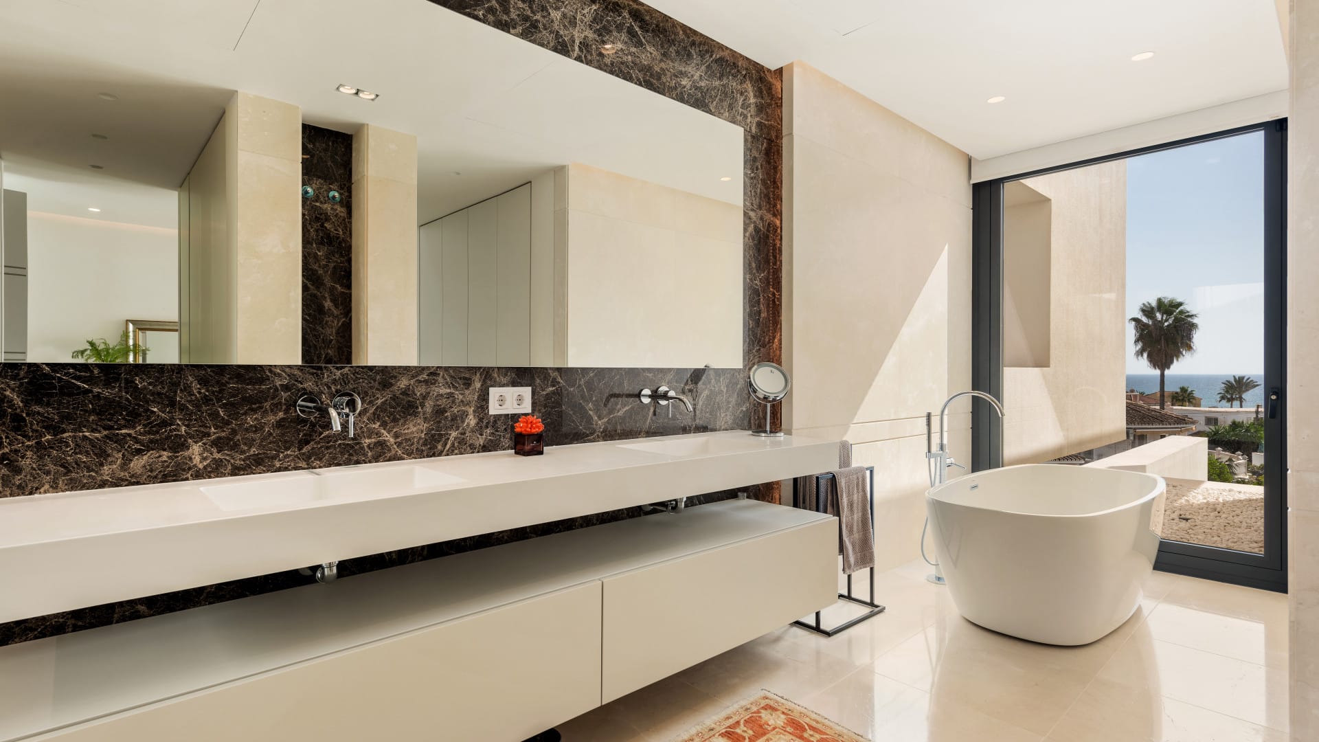 fd9650f0-7b84-484d-b909-68ee26bc6577